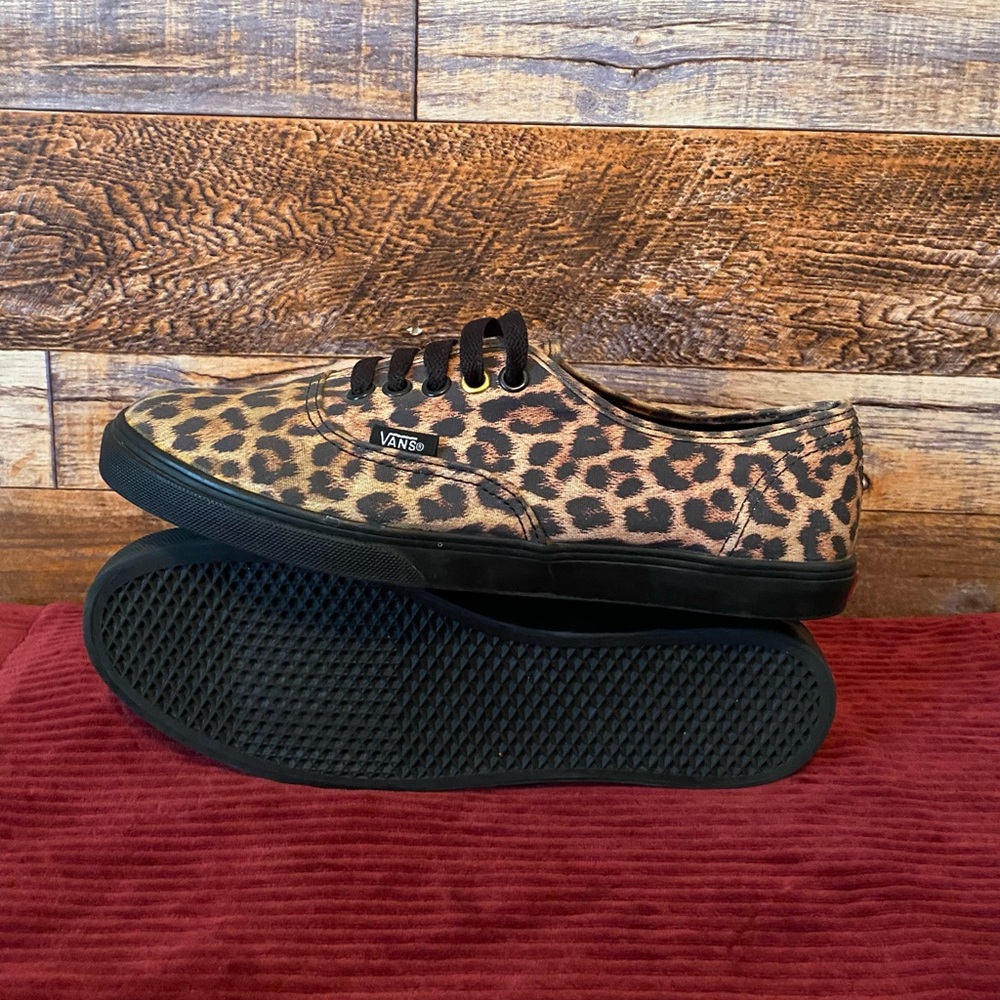 Cheetah VANS Lo Pro Womens Size 8